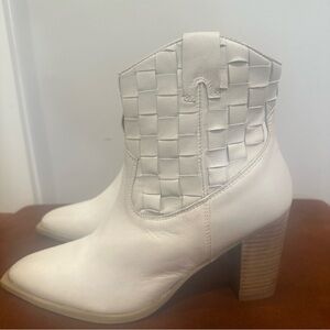 White Leather Western Style Boots Weave Pattern